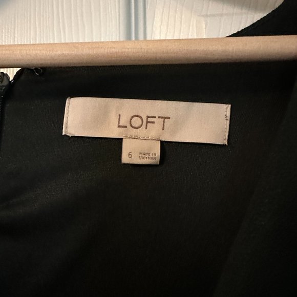 ANN TAYLOR EVERGREEN WRAP DRESS - Picture 2 of 3